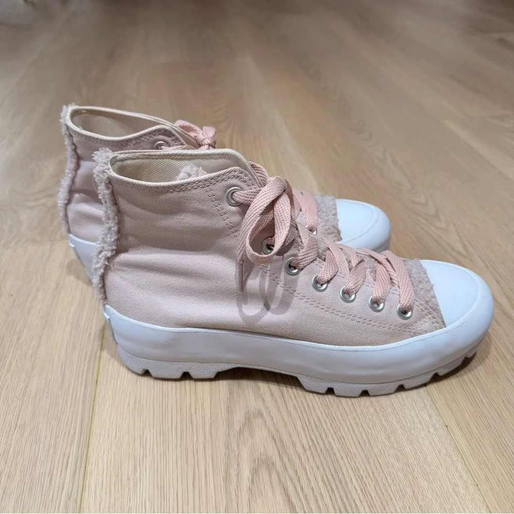Converse Chuck Taylor All Star Lugged Platform Pink Sherpa Shoes A04448C Size 9 - Picture 1 of 11
